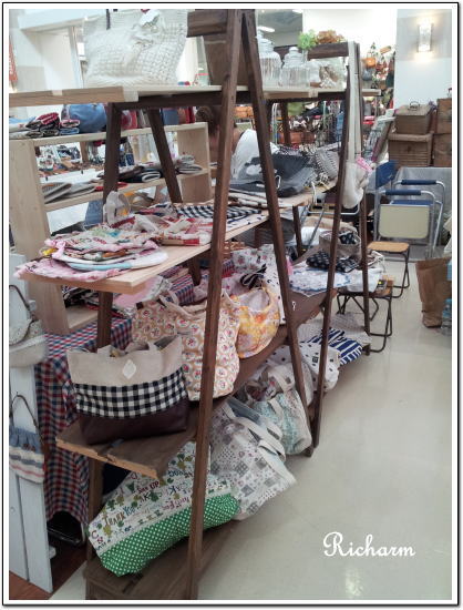 Petit magasin in ショッパーズモール