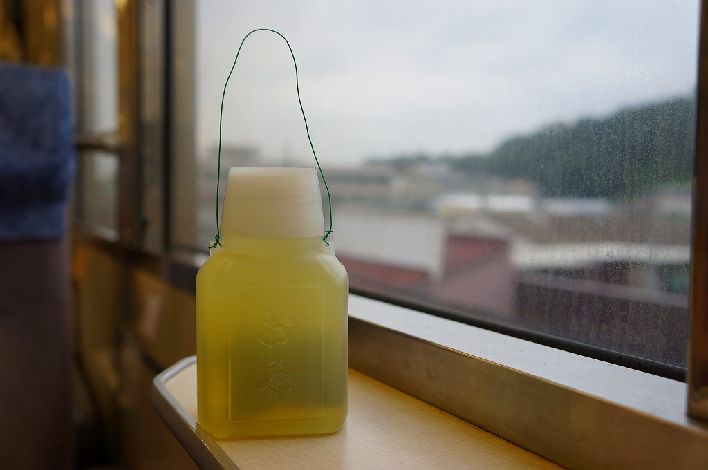 お茶／ポリ容器