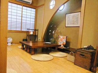 12-9-6-2 藍 店内2