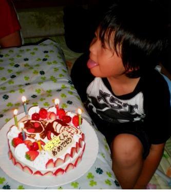 お誕生日ケーキ②