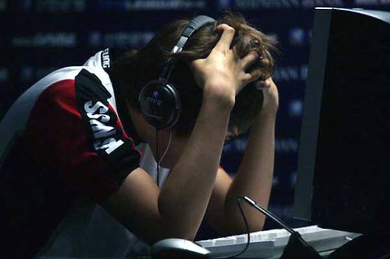 韓国株：暴落、