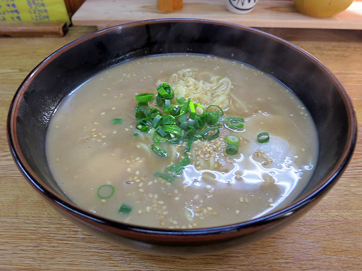 本馬ラーメン・本場ラーメン しょうゆ味