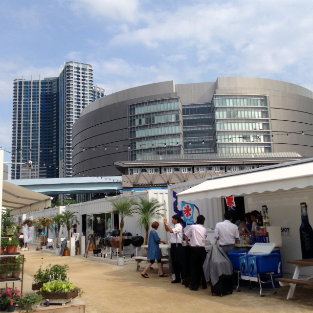 ビックドラムと大型マンション