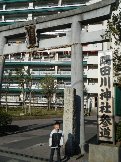 銀色テントむしの幕末歴史探訪 鐘ヶ淵 榎本武揚像 軽キャン 銀色テントむし６６０