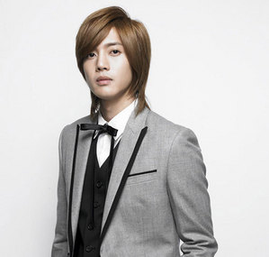 kim-hyun-joong_32998_top.jpg