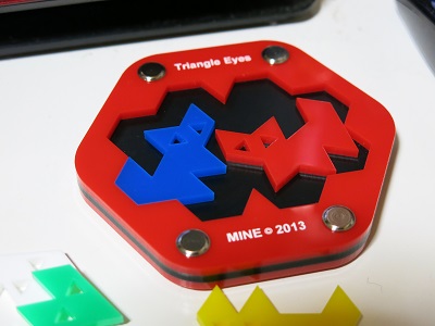 TriangleEyes_001