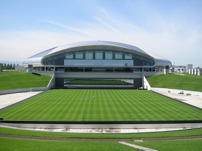 Sapporo_Dome_Hovering_Stage[1]