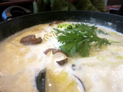 15-2-24　鍋野菜入れた