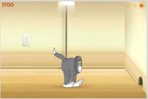 トムがぺしゃんこになる