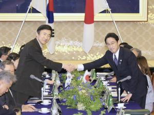 韓国政府、遺産登録に反対せず…両国協力で一致