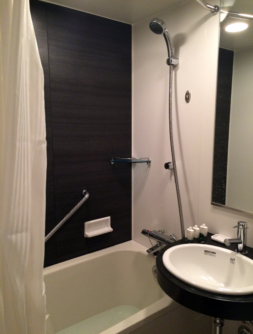 ビジネスホテルのバスルーム