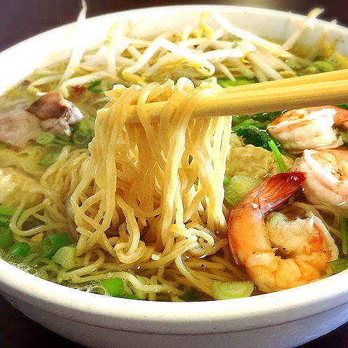 十何年ぶりのワンタンエッグヌードル