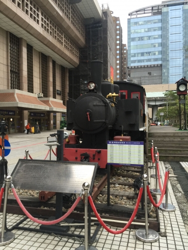 台北駅オブジェ２