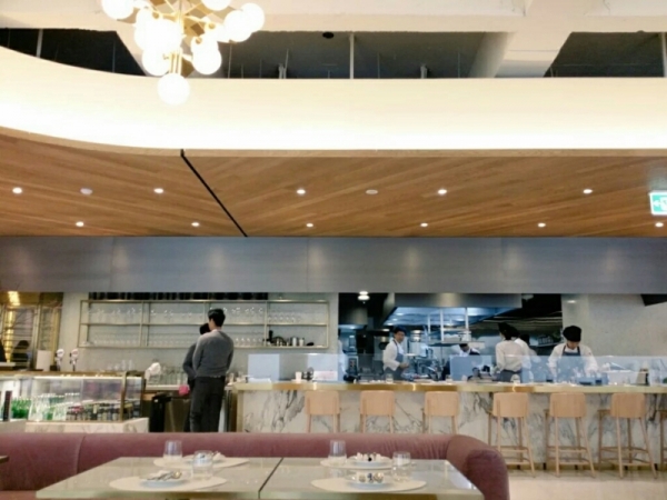 ＳＭカフェ　１