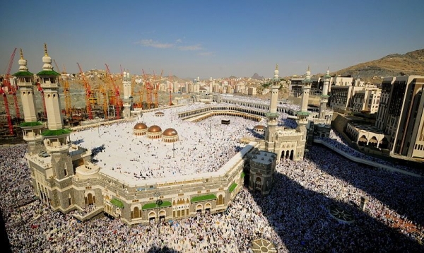 800px-The_Grand_Mosque_-_Flickr_-_Al_Jazeera_English.jpg
