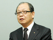 中央カレッジグループの 中島利郎代表理事長