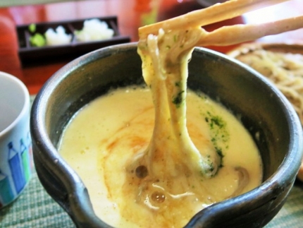 16-7-25　そばとろろたべ