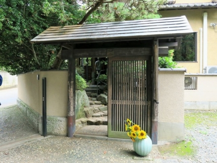 16-7-25　門2