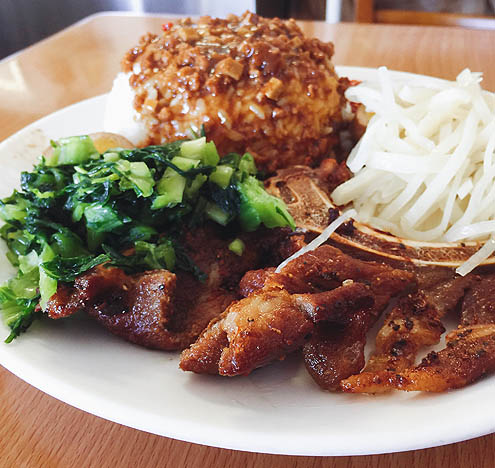 排鶏飯vs排骨飯どっち