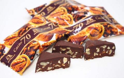 森永CACAO70くるみ箱入り