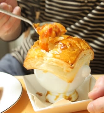 ポットパイスープ 膨らむコツも載せたよ 朝ごはん たかシェフのおうちごはん と白い犬