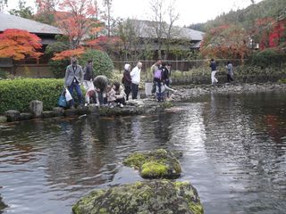 定義山の紅葉と謎の定義温泉 １ 山形夢横丁