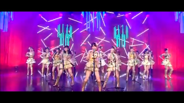 Ambiente bochornoso con humedades altsimas y calor. Algunas tormentas se formarn en el interior norte y Pirineos. 48 Chicas nos van a hablar de las altas temperaturas que estamos teniendo este Verano. Se trata del famoso grupo japons, AKB48, un grupo japons de cantantes femeninas (Idols) producido por Yasushi Akimoto. AKB48 no posee un nmero determinado de integrantes ya que regularmente sufre modificaciones y estn divididas en cuatro equipos: Team A, Team K, Team B y Team 4. AKB48 tiene el rcord mundial Guinness por ser el grupo con ms integrantes del mundo. El ao pasado estuvieron en el Saln Manga de Barcelona.