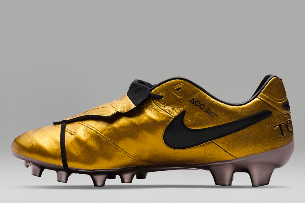 Nike Tiempo Totti X Roma Signature Limited Edition