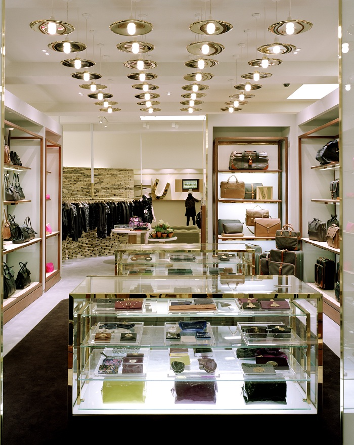 Mulberry50NewBondStreet_display_cases