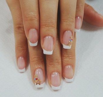 Cenbless　スクエアオフフレンチジェルネイル