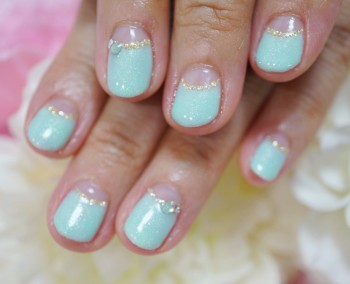 Cenbless　爽やかなマカロングリーン☆フレンチネイル