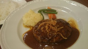 Cenbless ロイヤルホストで腹ごしらえランチ