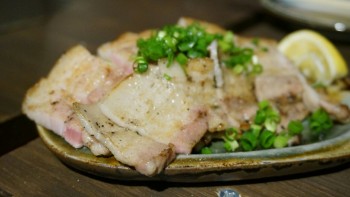 Cenbless　沖縄那覇　国際通り屋台村　炭火屋とりすけ　アグー豚