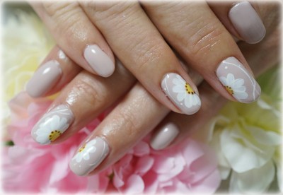 Cenbless 春のフラワーネイル