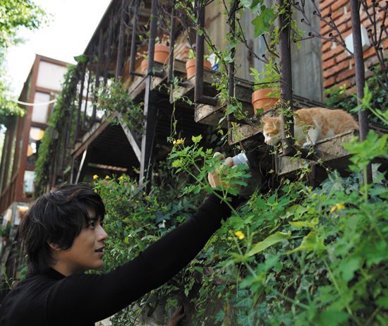배우 
고수의 매력을 그대로 담아낸 소니 알파 NEX CF 온에어!