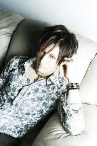 クラシック雑誌で初の表紙を飾るGackt