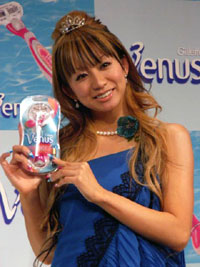くーちゃん、セクシー姿で勝負は「直感です！」