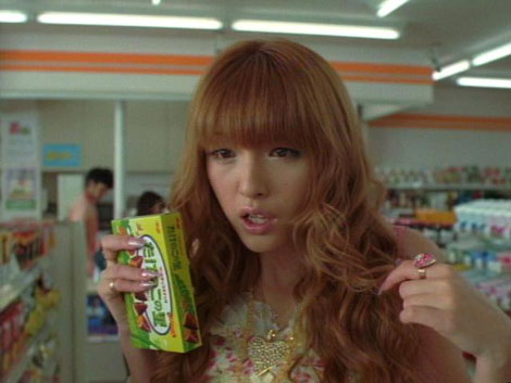 明治製菓「きのこの山」新CMは本日20日（火）から放送中　