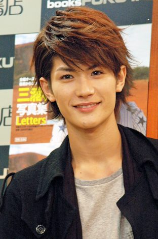 2nd写真集握手会を行った三浦春馬　