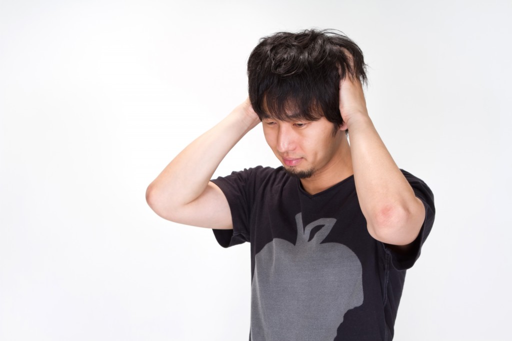 N912_atamawokakimushiru