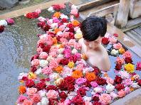 湯気とともに立ち昇る甘い香りが心と身体を心地よく癒し、贅沢な気持ちに浸っていただけます。│三朝館