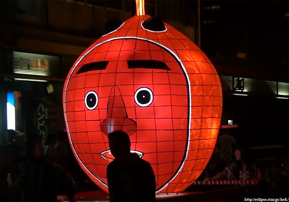 りんご飴マン前ねぷた