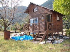 秋山さんが逃げ出した四万十川沿いの小屋