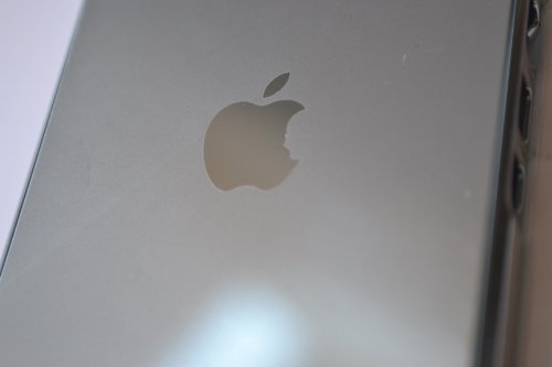 日本未入荷　iPhone5　アルミハードケース　スティーブ ジョブスmodel　限定カラー　シャンパンゴールド