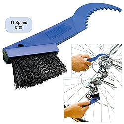 ナイロン製のブラシが付属