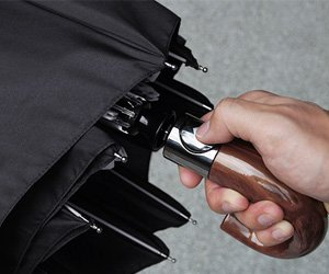 ワンタッチで簡単に開閉可能!