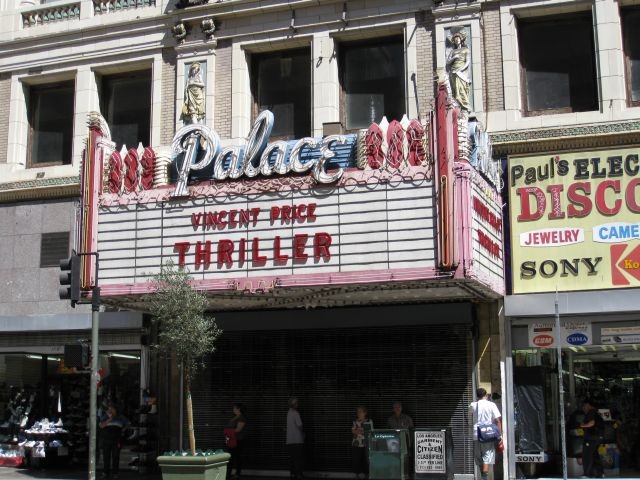 スリラー の映画館 スリラーハウス 明日の話のネタになる ロサンゼルス リムジンドライバー裏日記