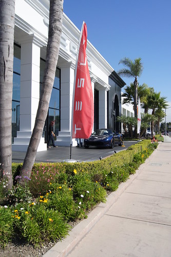 tesla store 3
