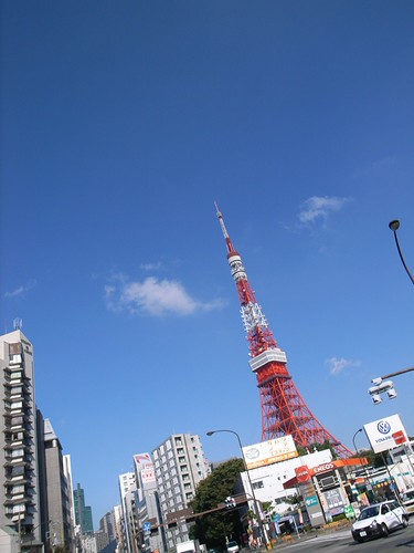 赤羽橋の五叉路から