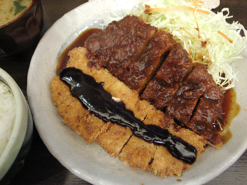 矢場とん　わらじとんかつ